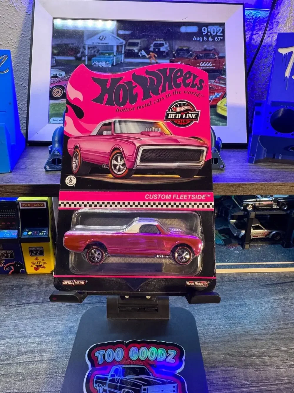 Hot wheels RLC Custom Fleetside Pink